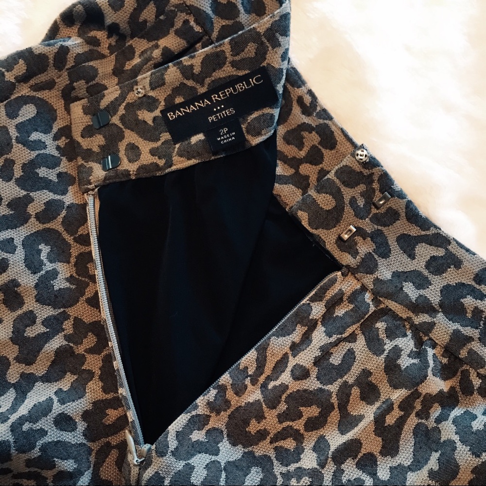 Banana Republic Leopard mini skirt 2P - Picture 3 of 7